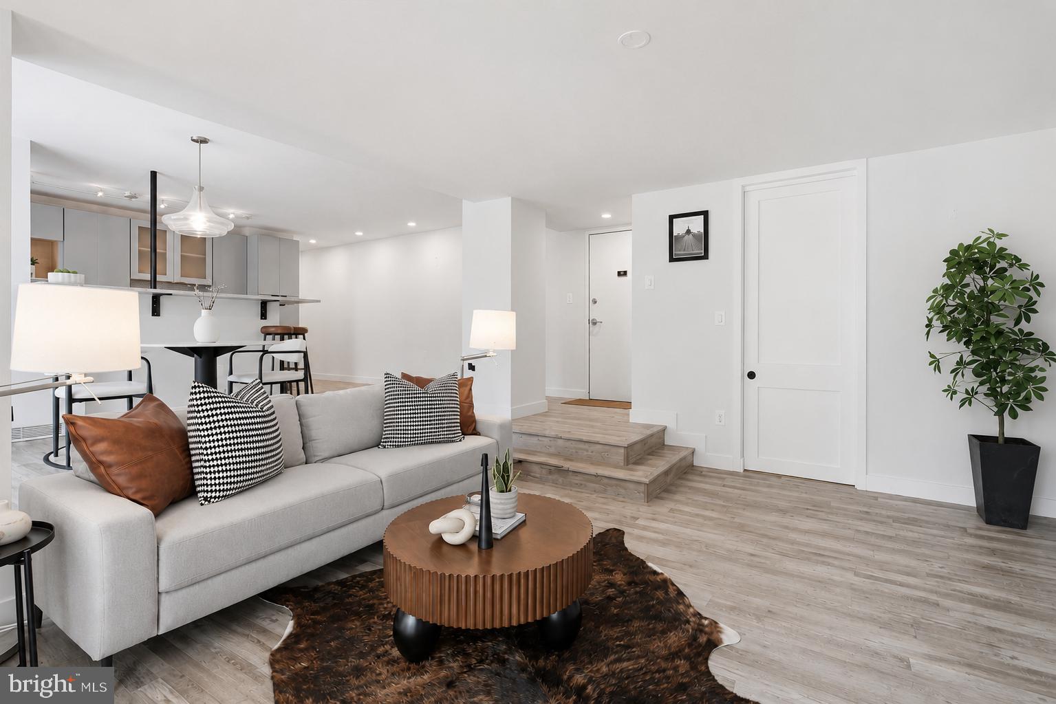 THE WATERFORD - Residential
