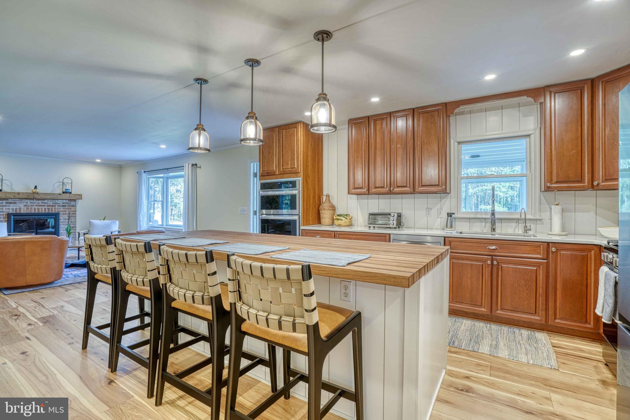 ARCADIA SHORES - Residential Lease