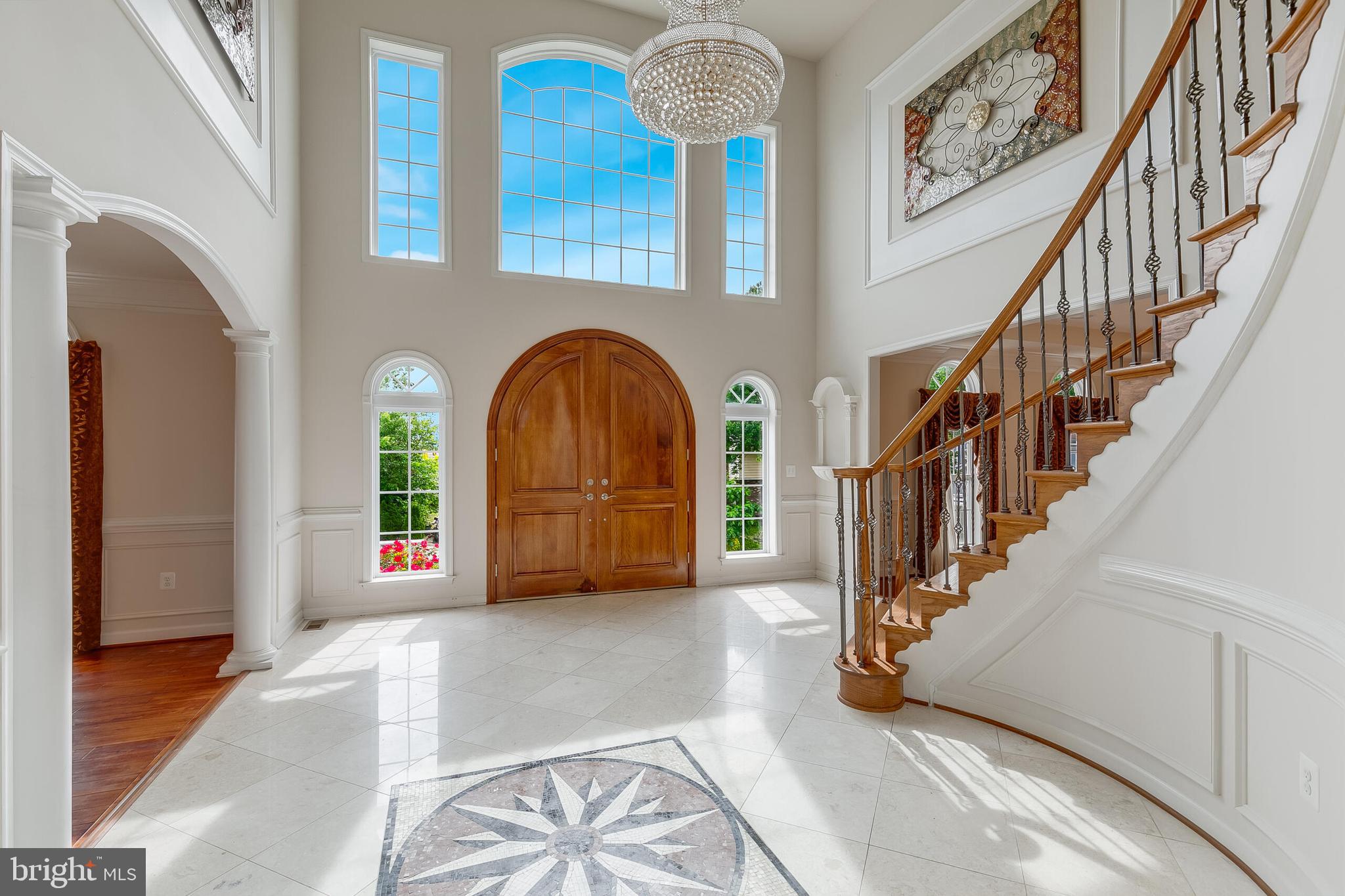 KINGS MANOR - Residential