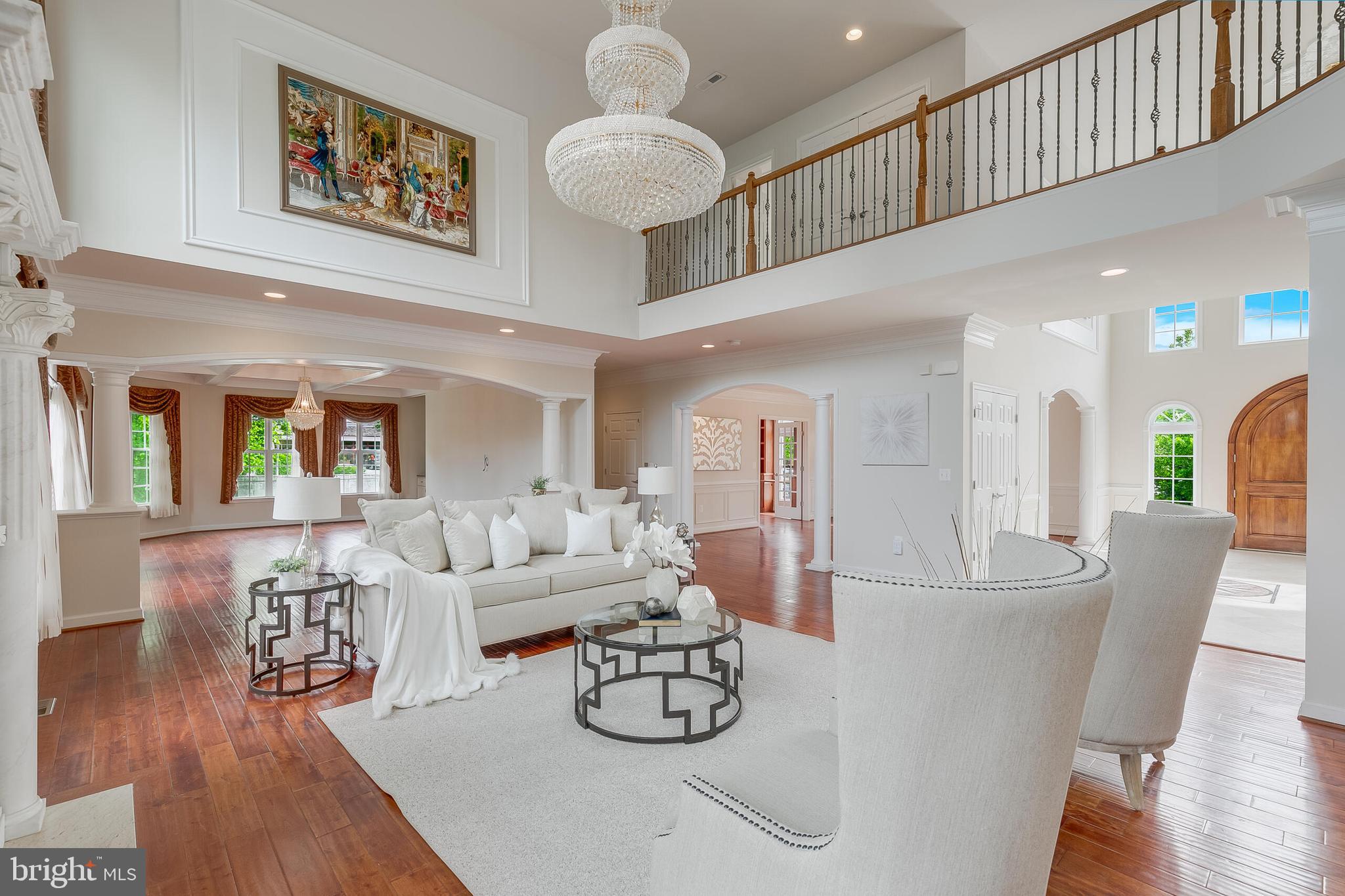 KINGS MANOR - Residential