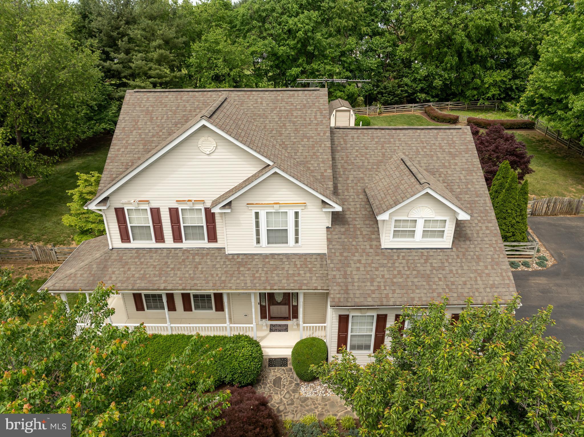 MEADOW BROOK - Residential