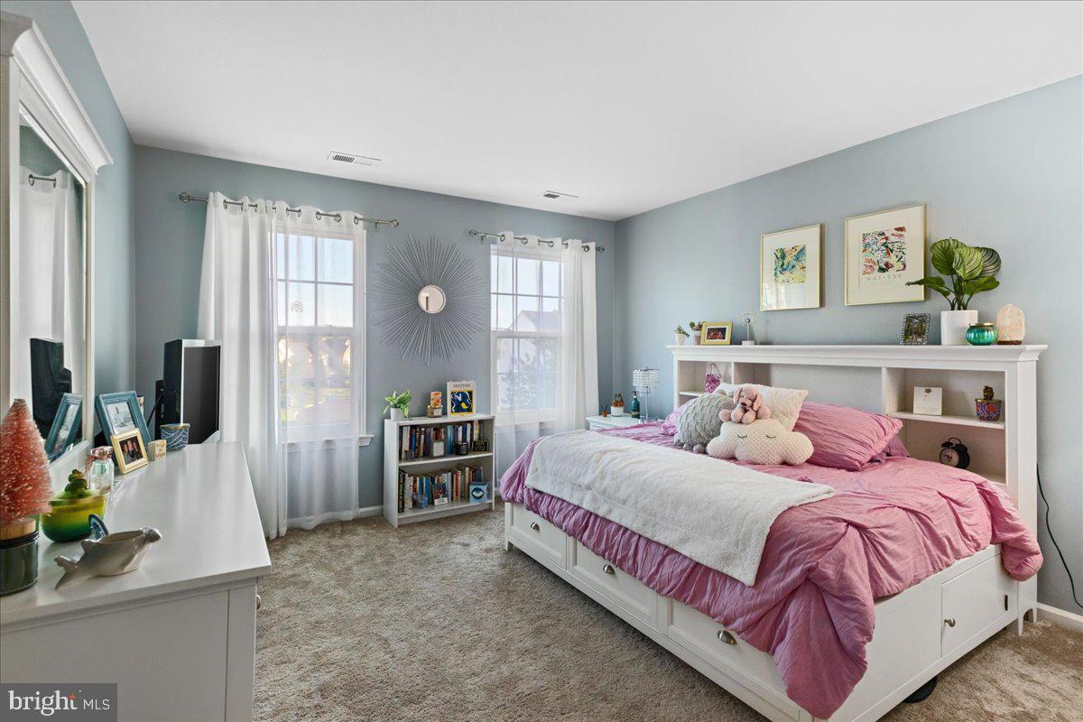 NORTH POINTE - Residential