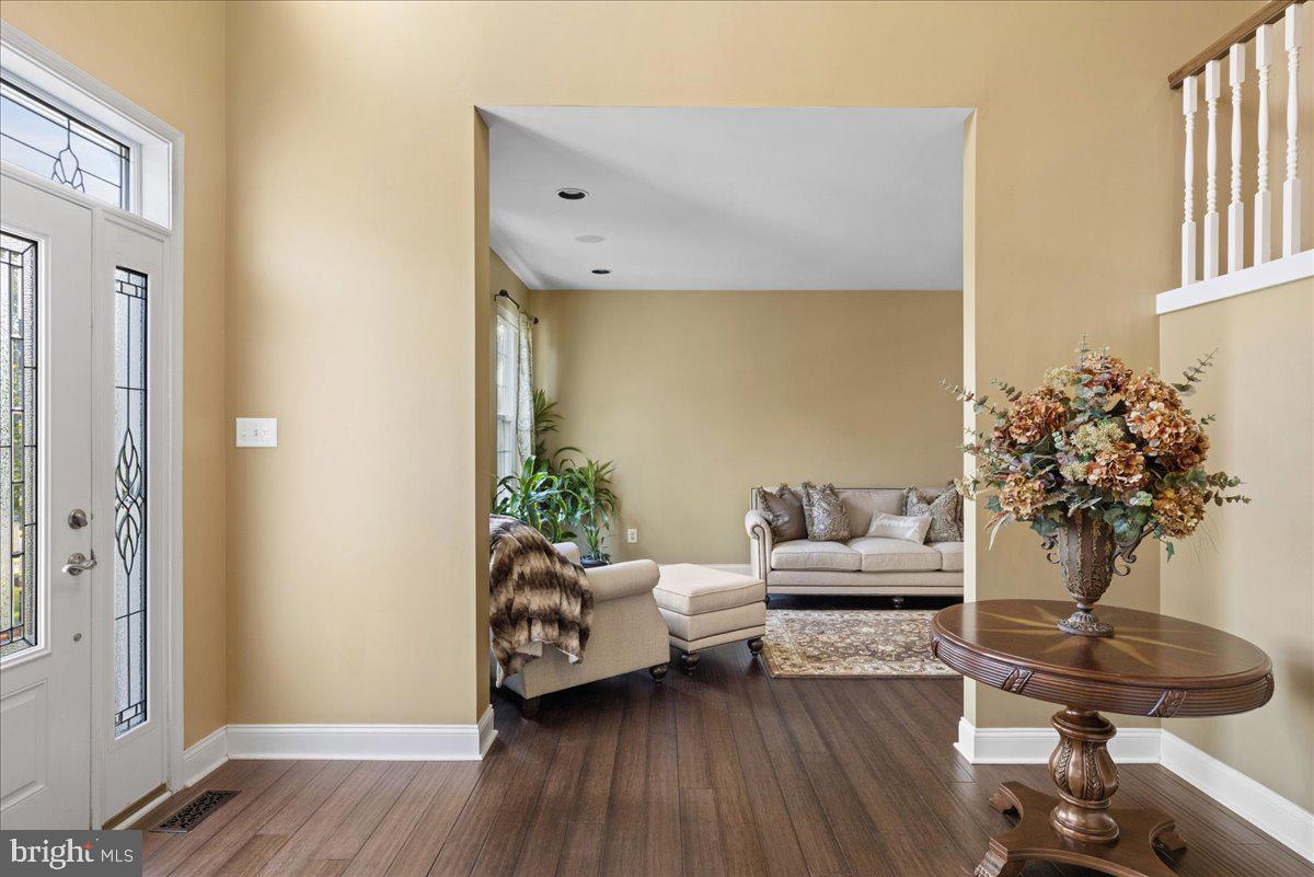 NORTH POINTE - Residential