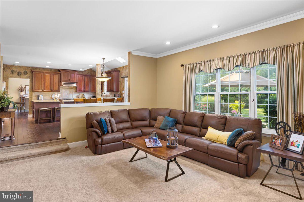 NORTH POINTE - Residential