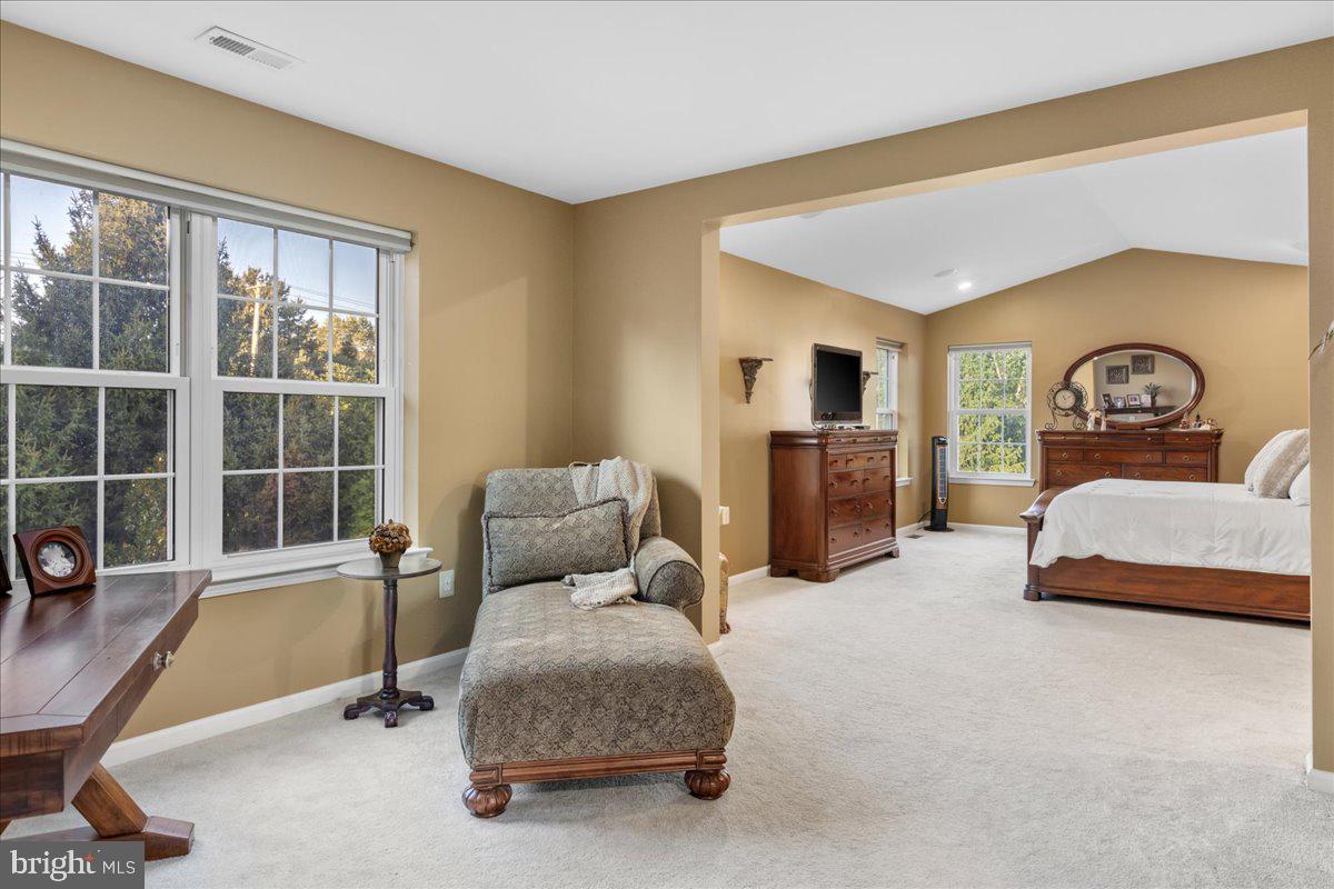 NORTH POINTE - Residential
