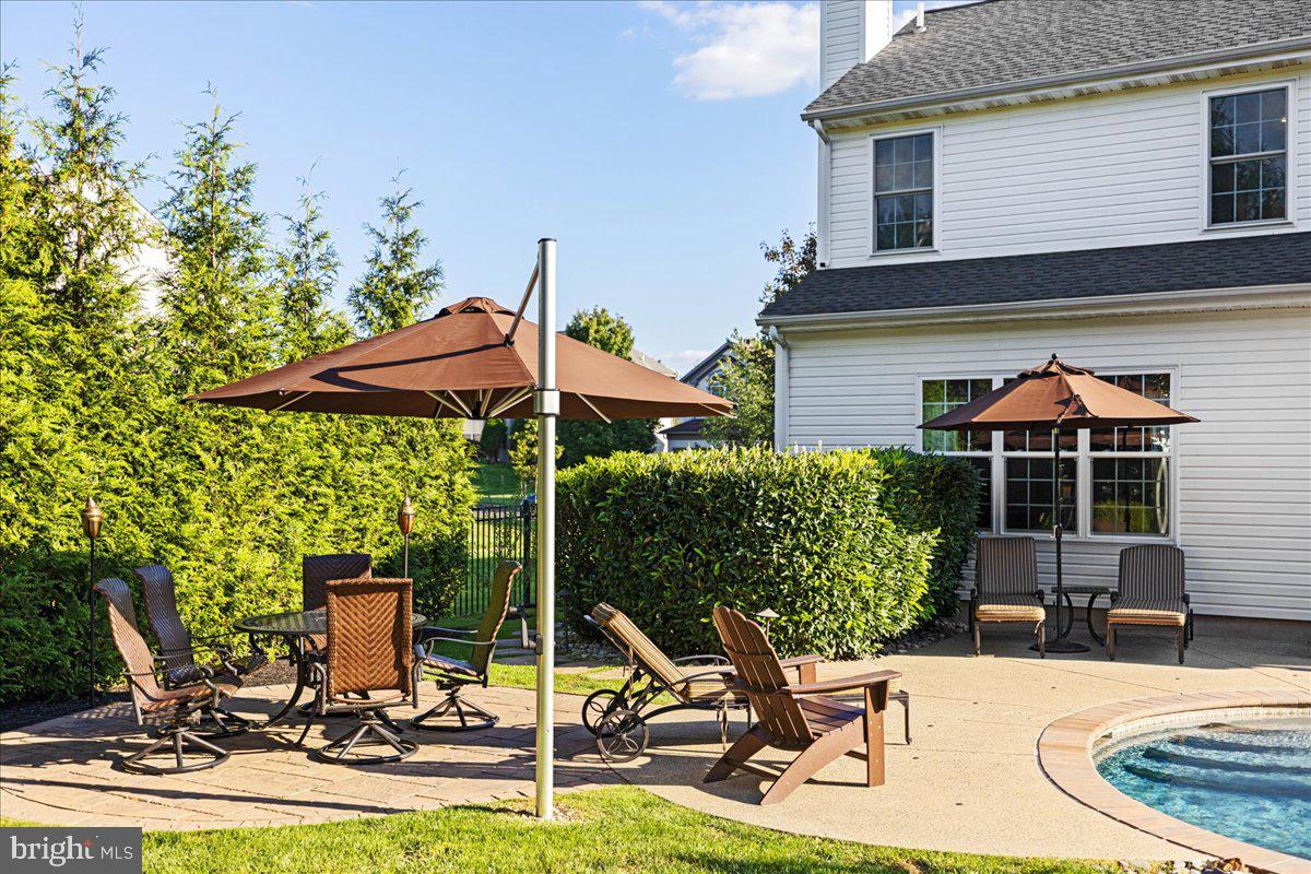 NORTH POINTE - Residential