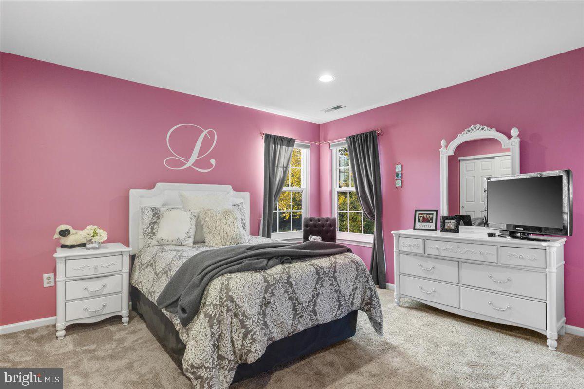 NORTH POINTE - Residential