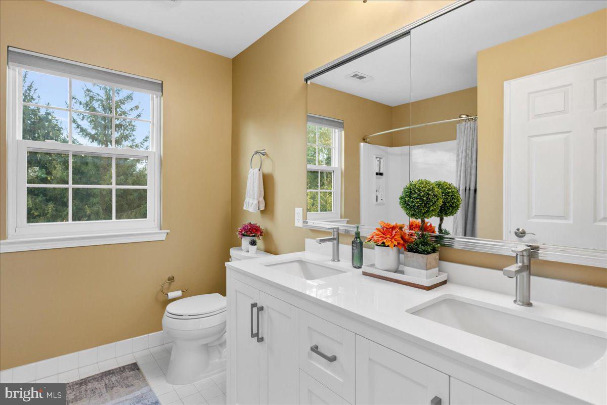 NORTH POINTE - Residential
