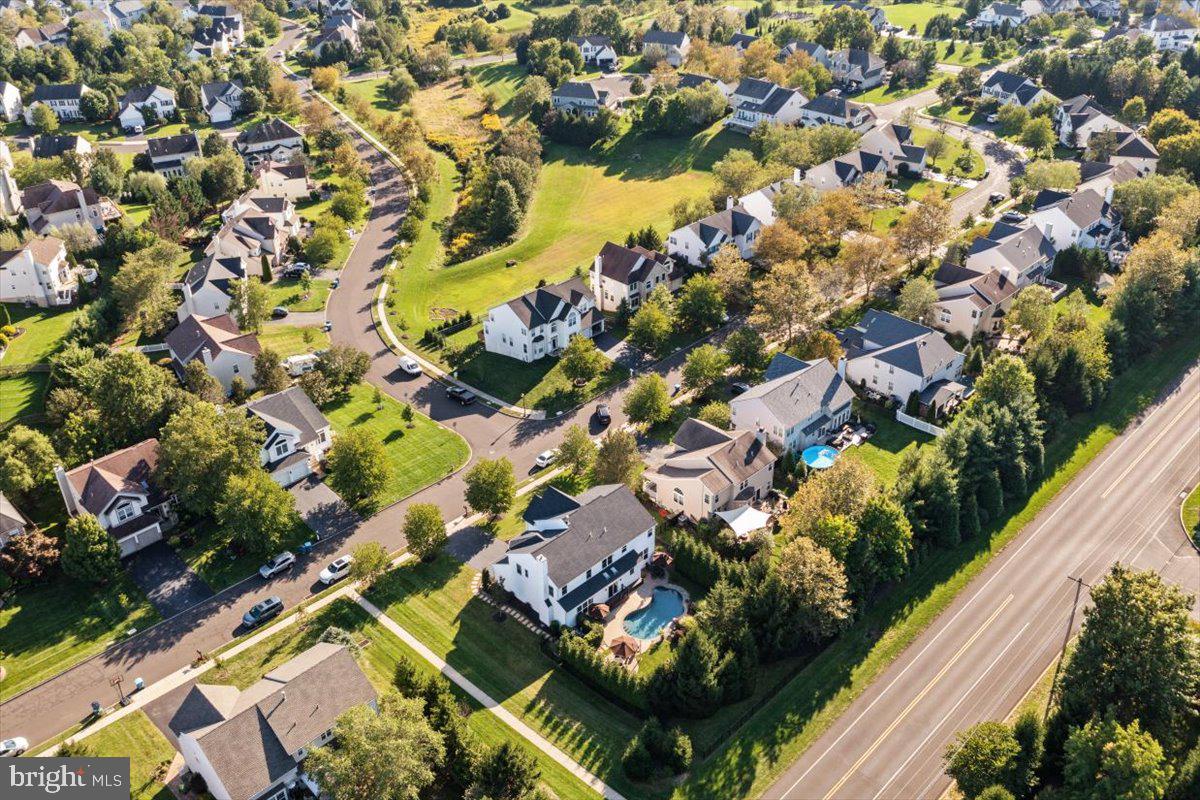 NORTH POINTE - Residential