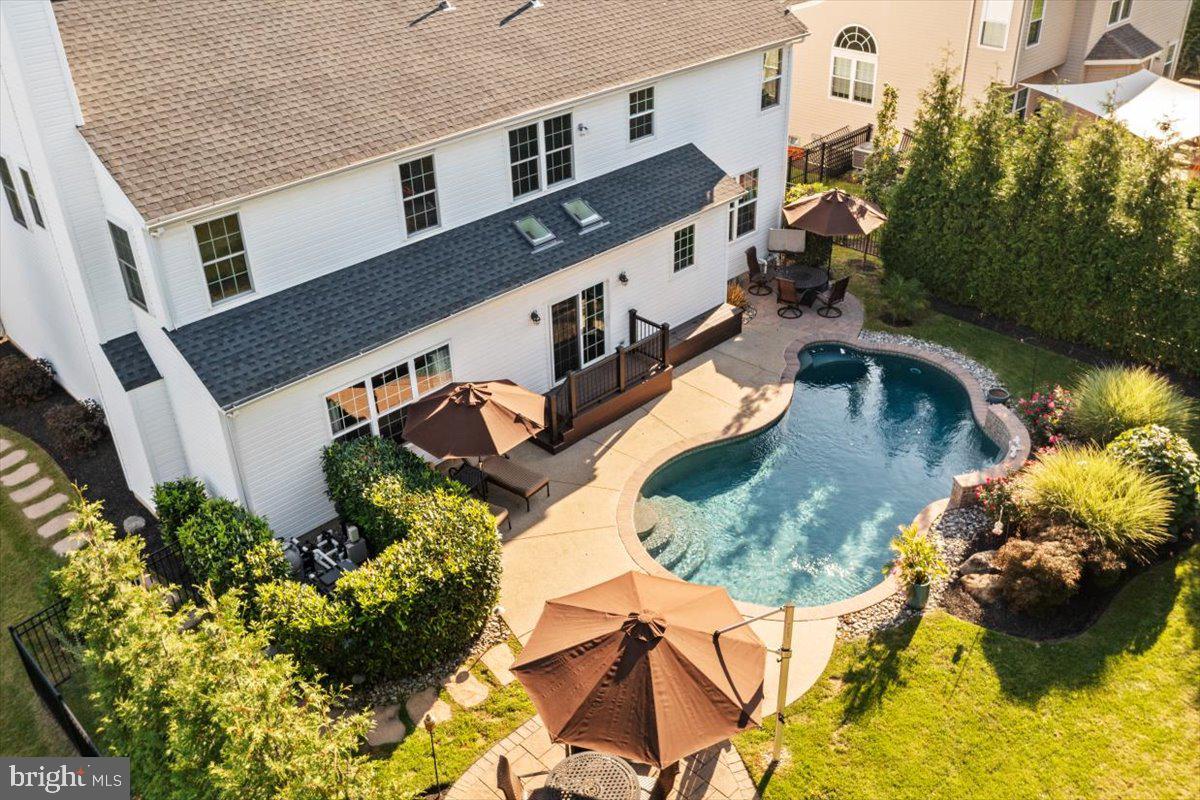 NORTH POINTE - Residential