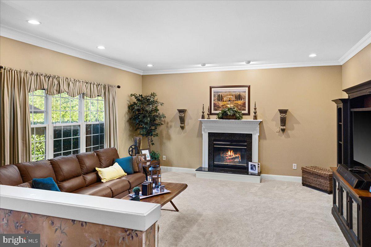 NORTH POINTE - Residential