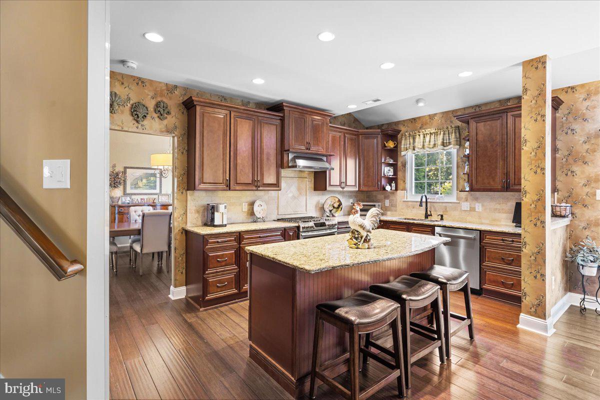 NORTH POINTE - Residential