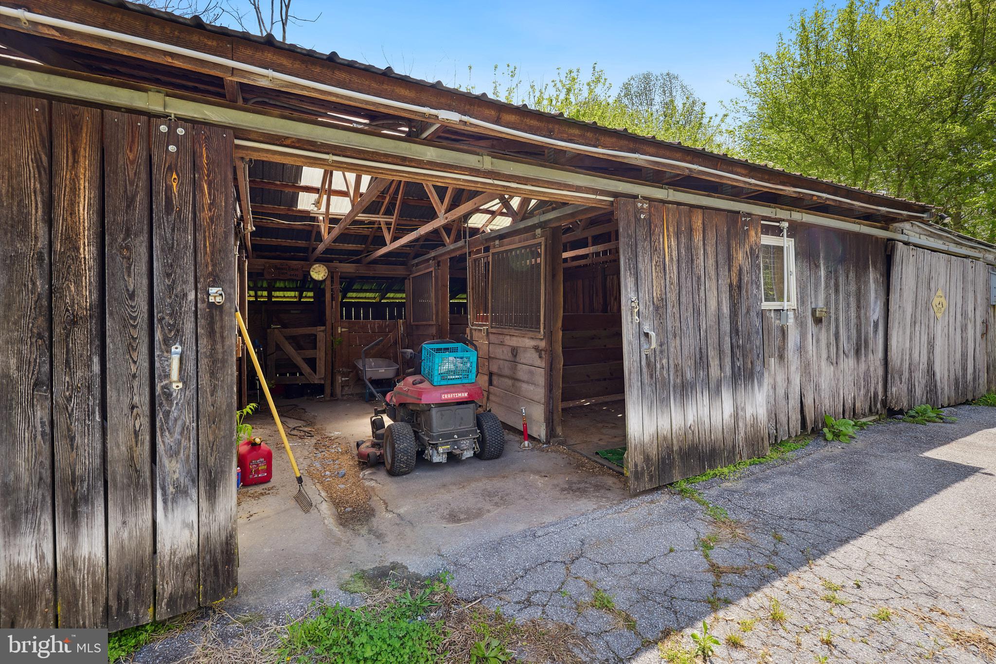 BLUE RIDGE FARMS - Farm