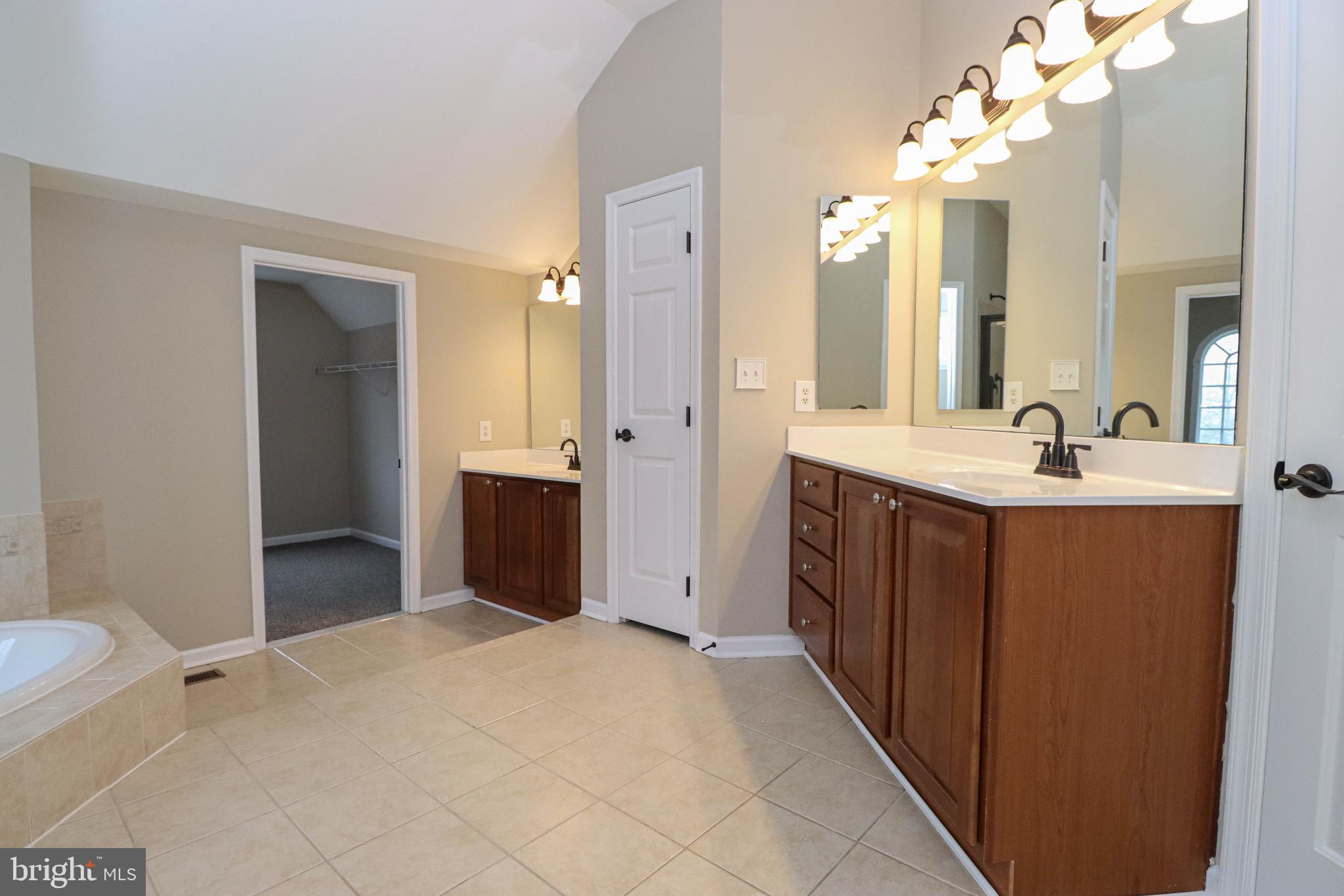 PERRY HALL - Residential