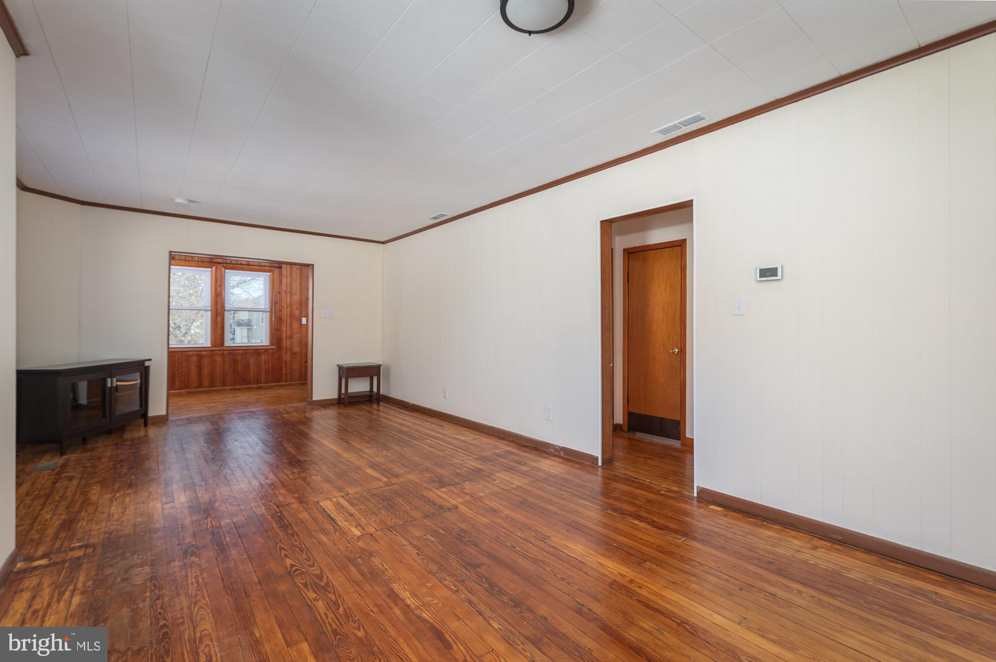 NORWOOD PARK - Residential Lease