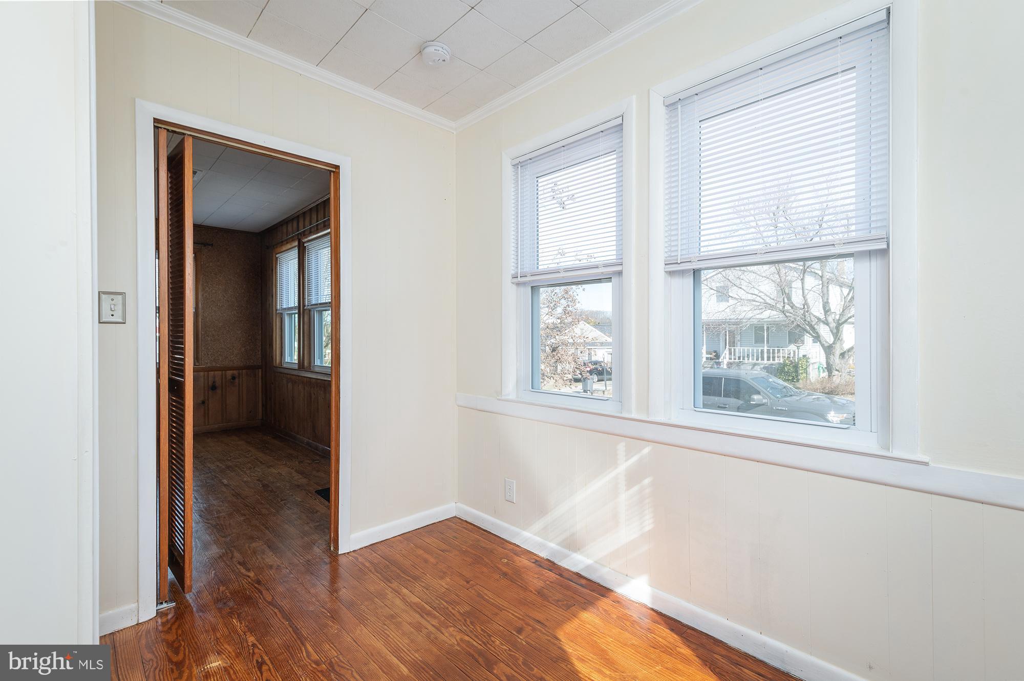 NORWOOD PARK - Residential Lease