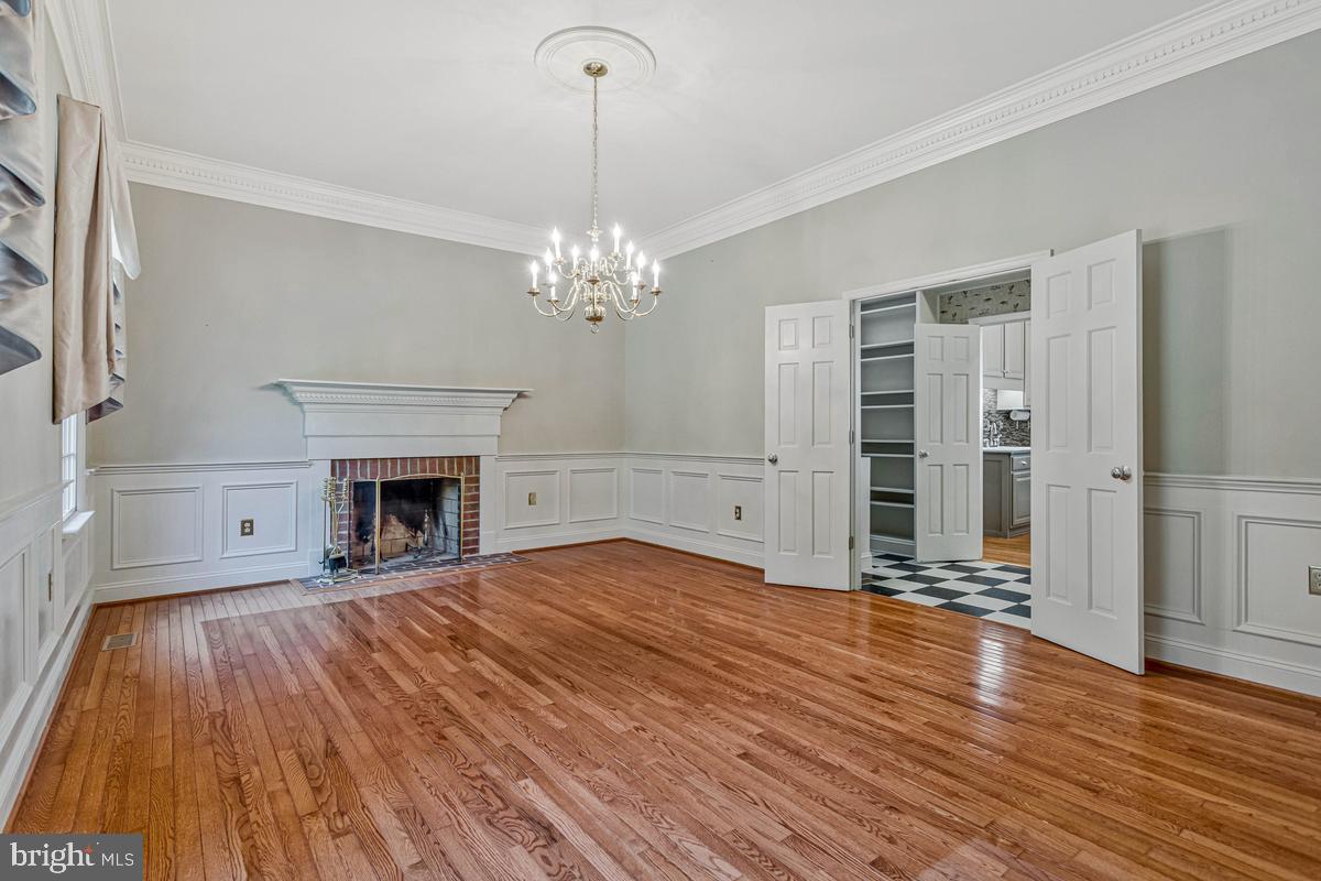 LOCUST GROVE ESTATES - Residential