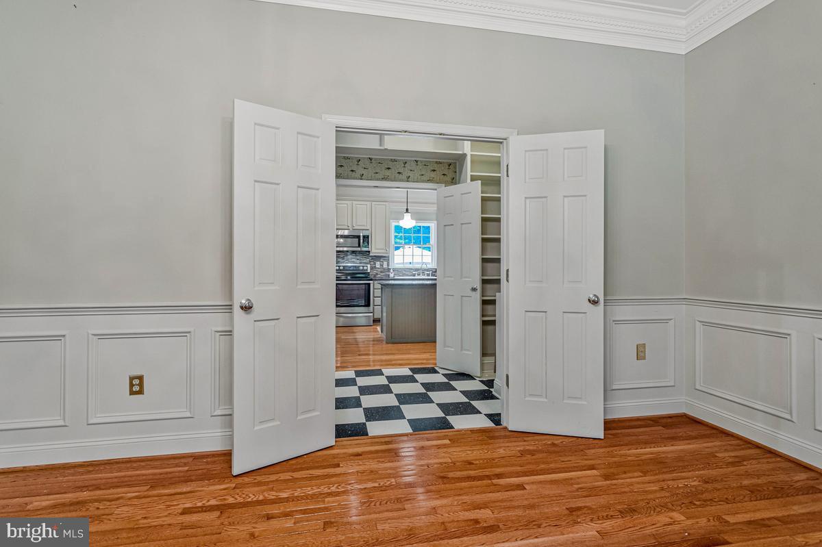 LOCUST GROVE ESTATES - Residential