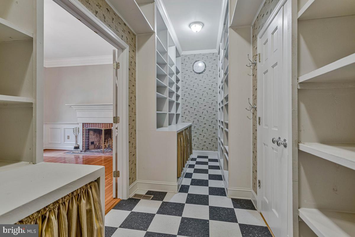 LOCUST GROVE ESTATES - Residential