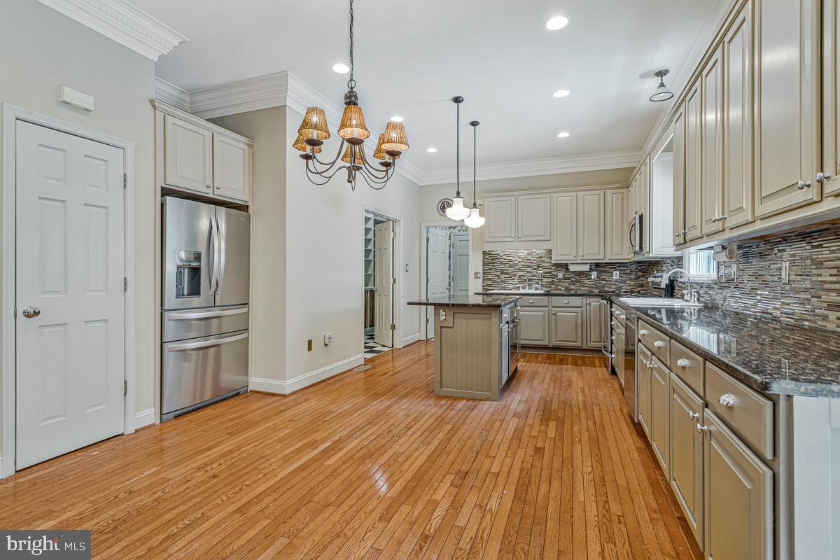 LOCUST GROVE ESTATES - Residential