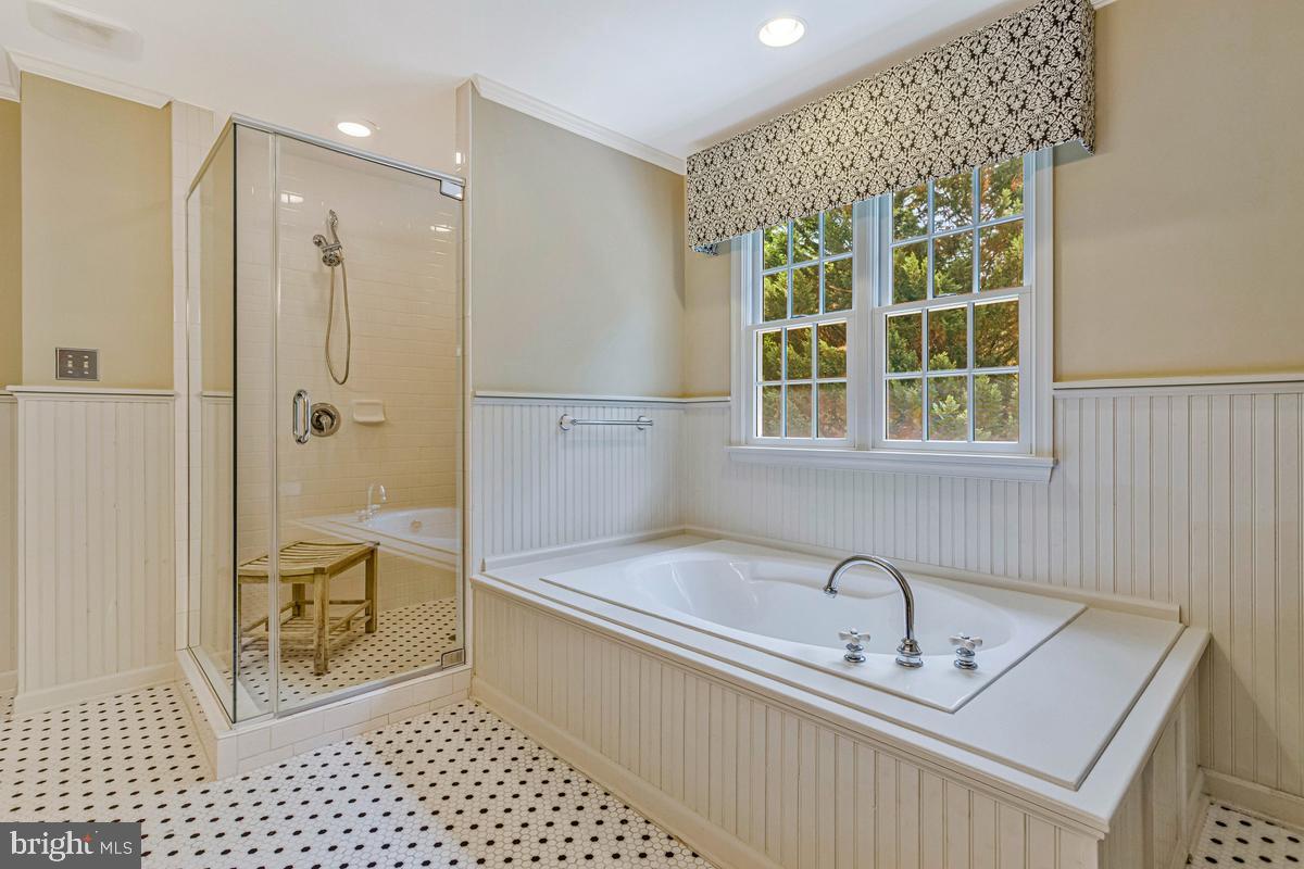 LOCUST GROVE ESTATES - Residential