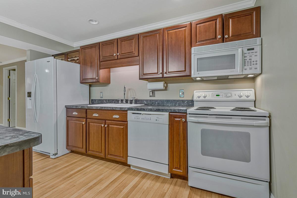 LOCUST GROVE ESTATES - Residential