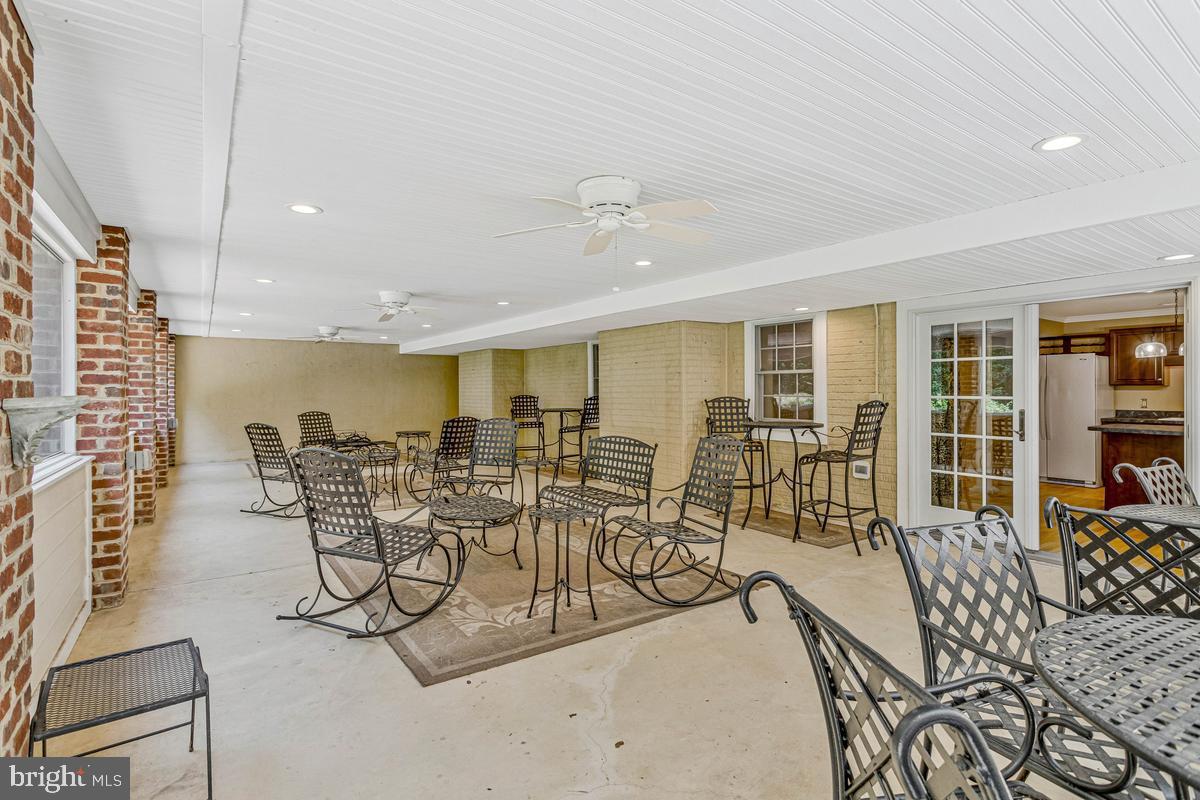 LOCUST GROVE ESTATES - Residential