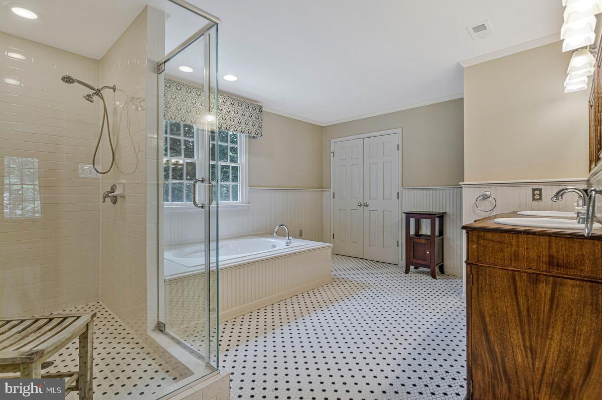LOCUST GROVE ESTATES - Residential