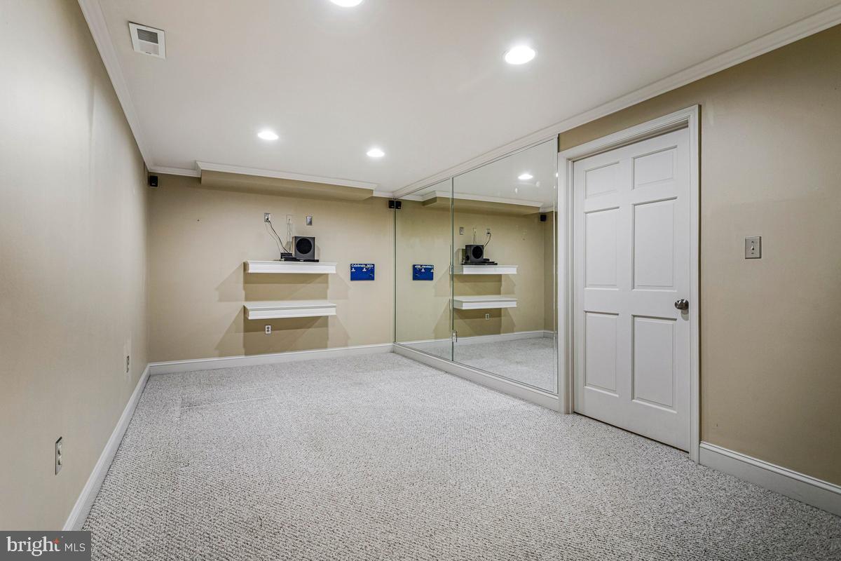 LOCUST GROVE ESTATES - Residential