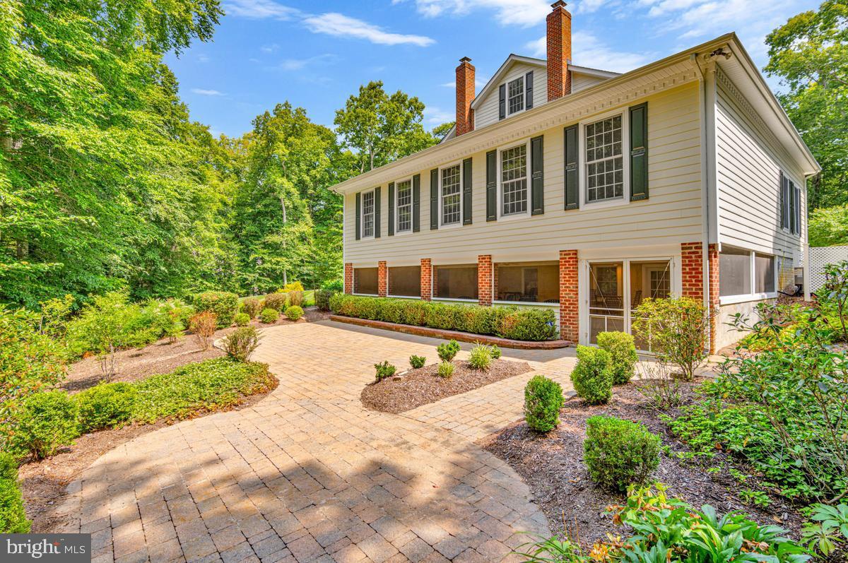 LOCUST GROVE ESTATES - Residential