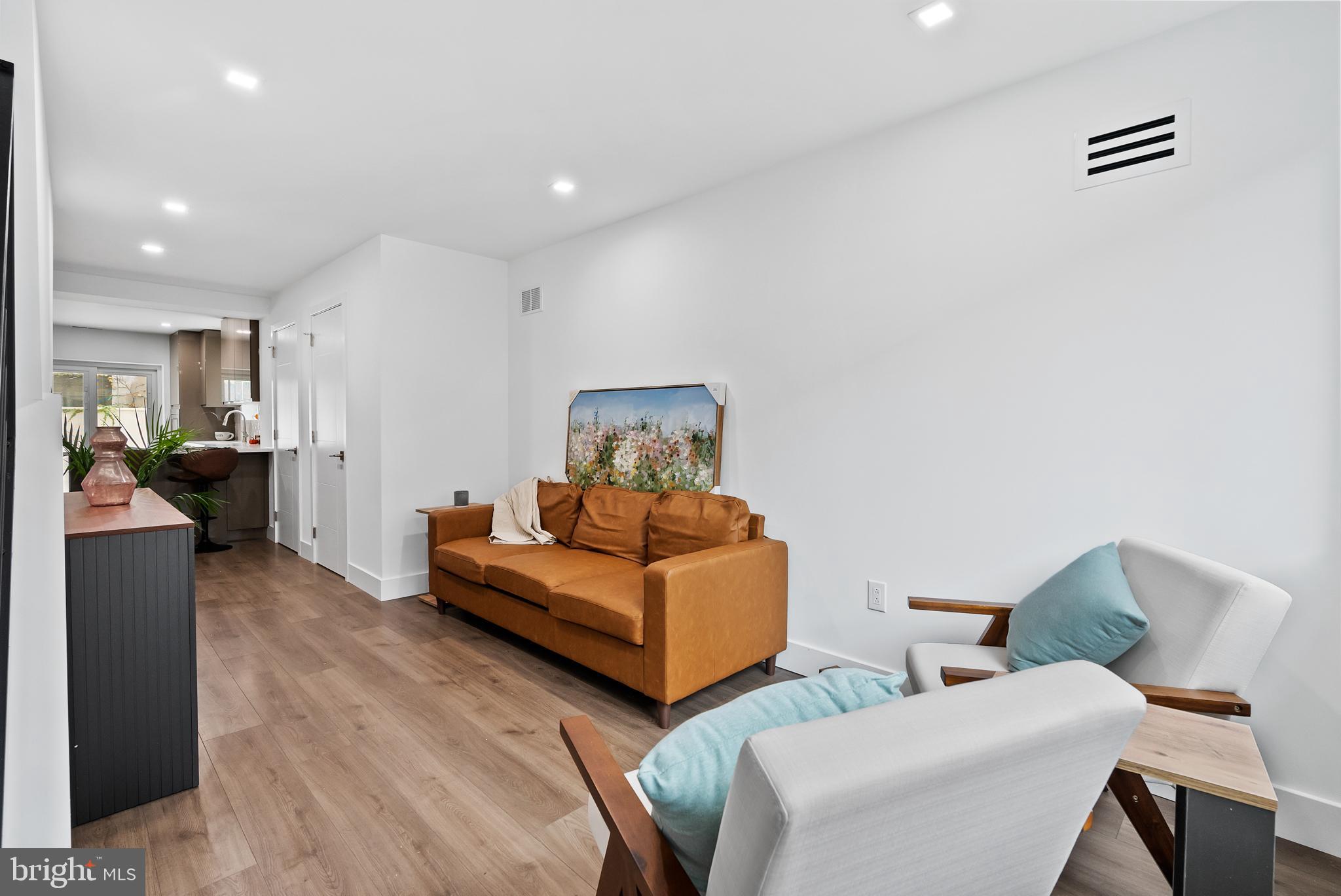 PASSYUNK SQUARE - Residential