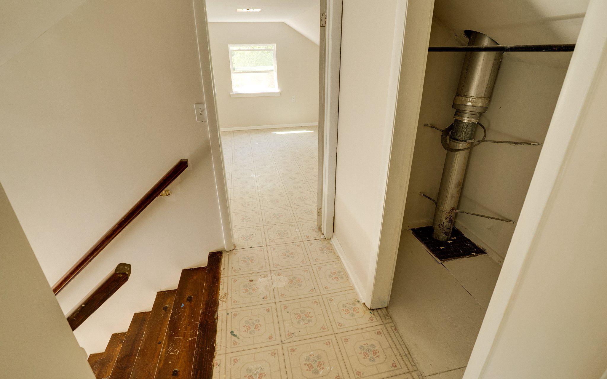 NONAVAILABLE - Residential