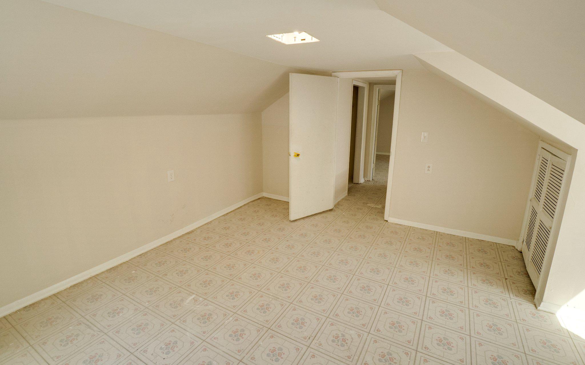 NONAVAILABLE - Residential