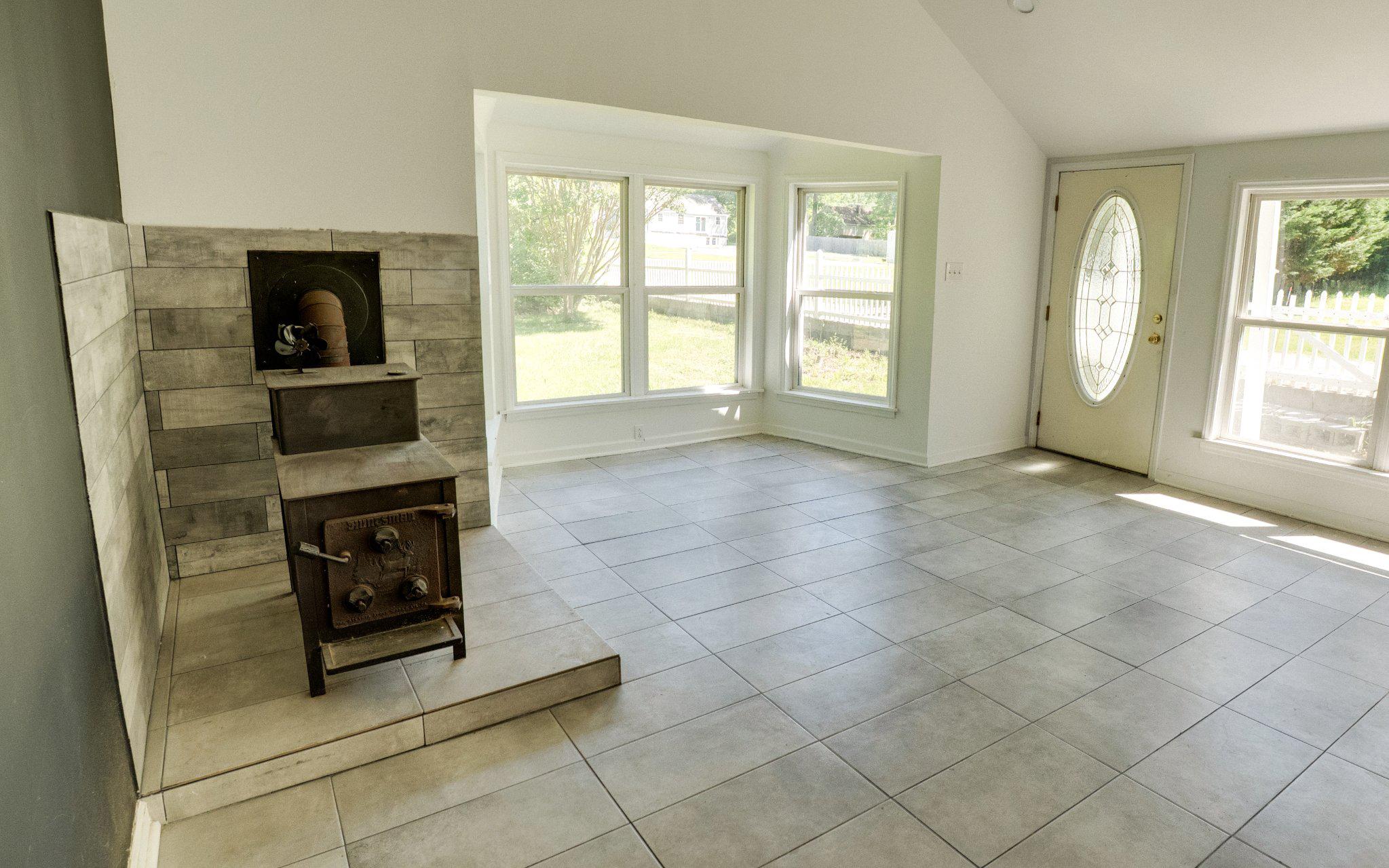 NONAVAILABLE - Residential