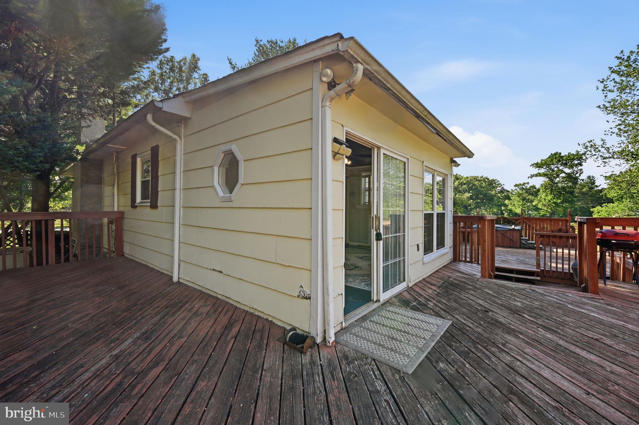 UNIONVILLE CROSSING - Residential