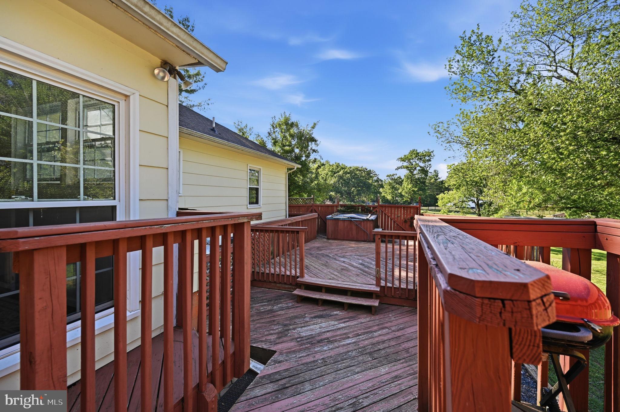 UNIONVILLE CROSSING - Residential