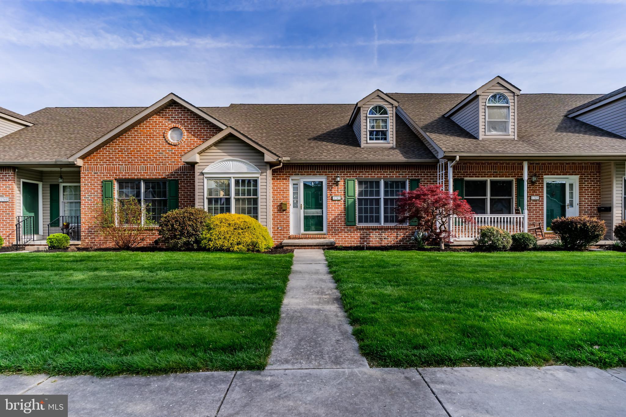 WALNUT COURT - Residential
