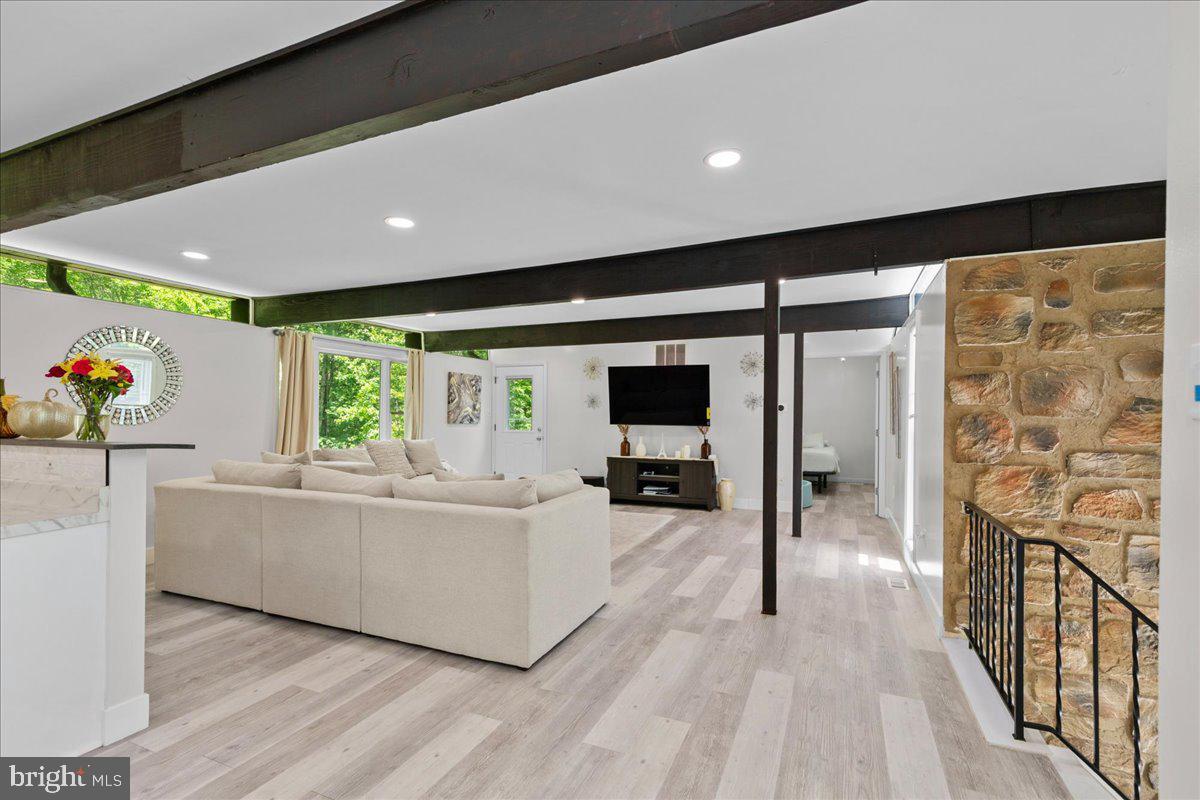 OAK RIDGE ESTATES - Residential