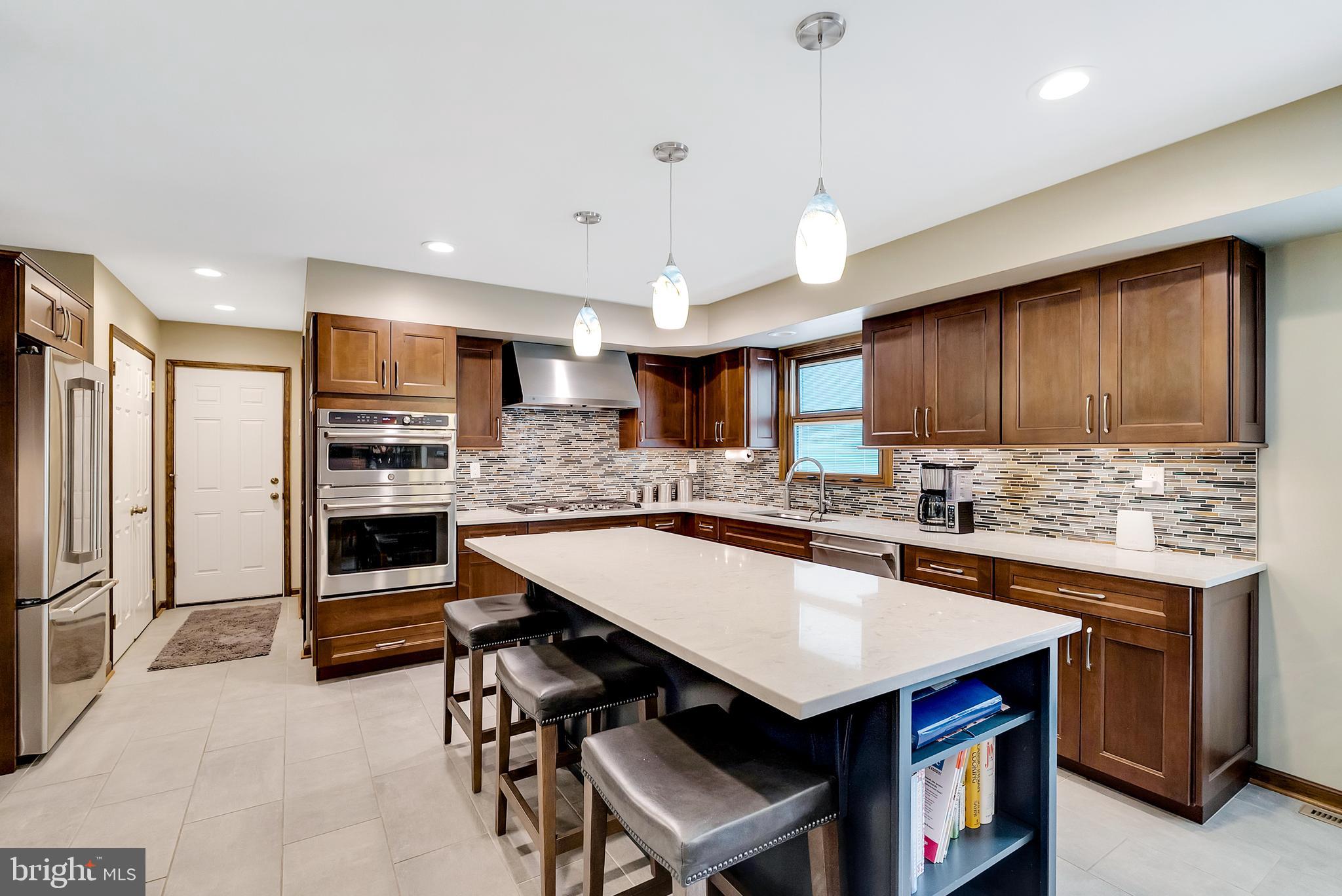 LAFAYETTE HILL - Residential