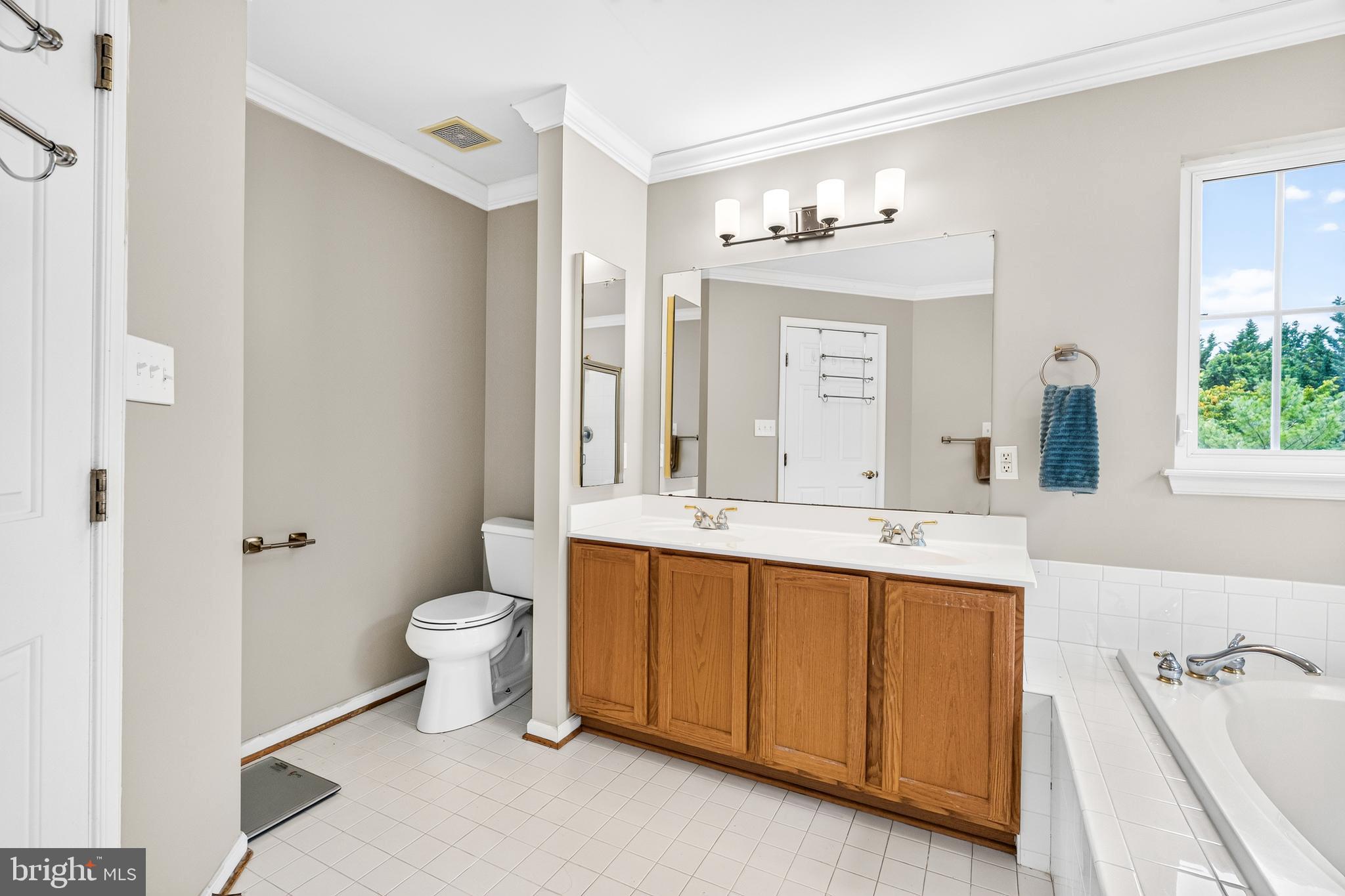 GLENBROOK - Residential