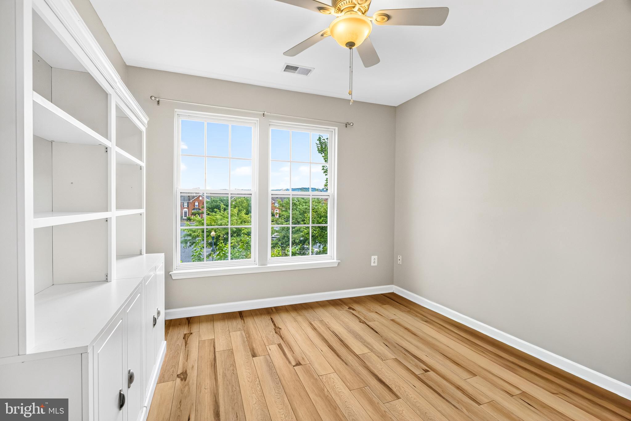 GLENBROOK - Residential