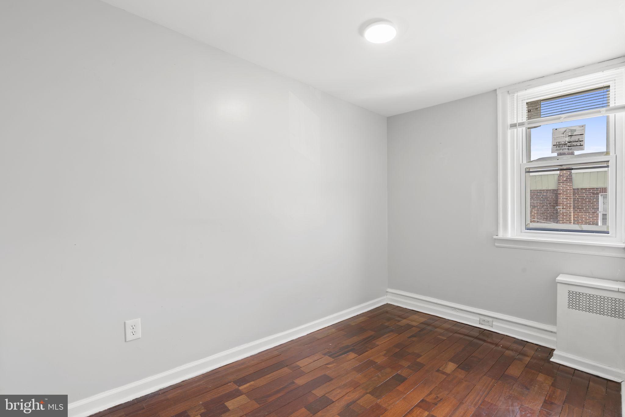 LAWNCREST - Residential