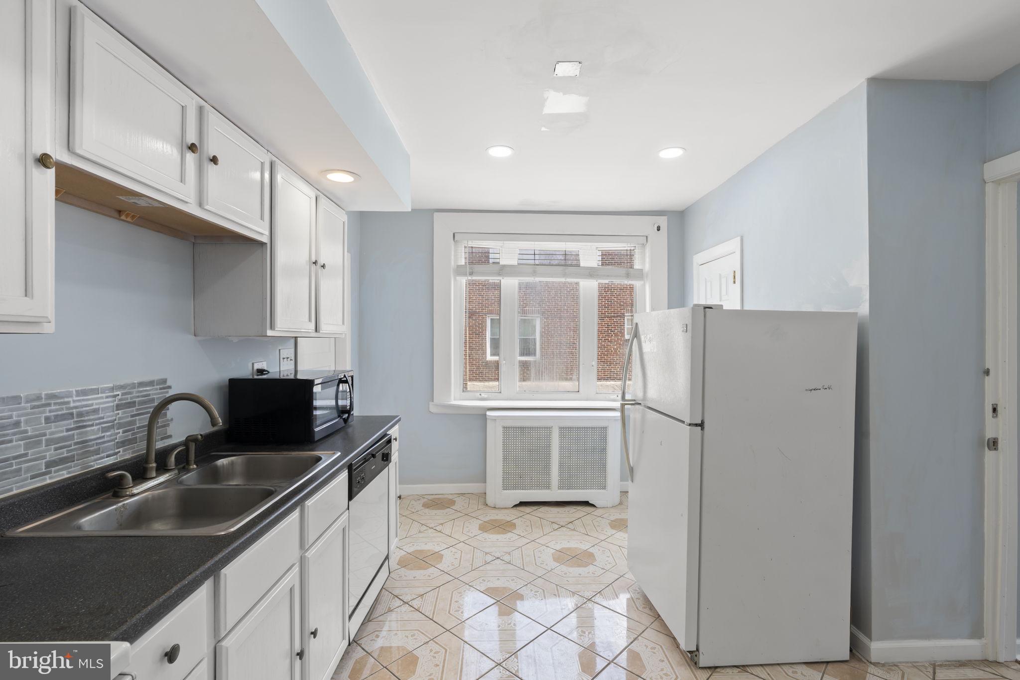 LAWNCREST - Residential