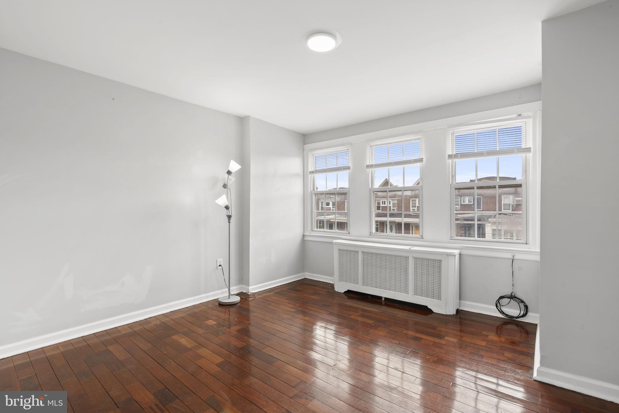 LAWNCREST - Residential