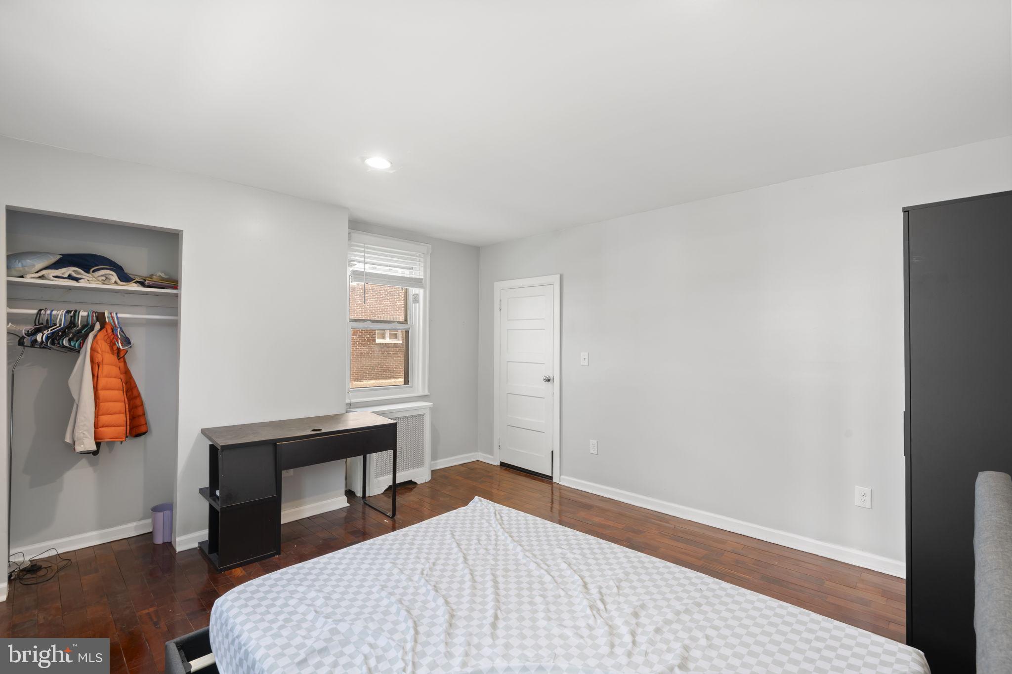 LAWNCREST - Residential