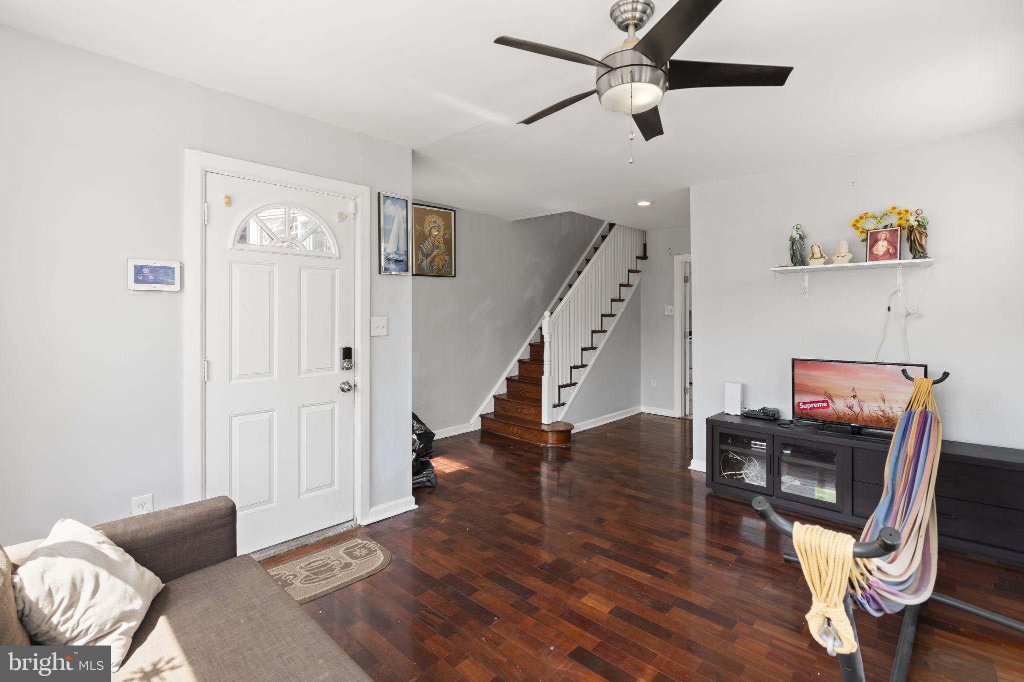 LAWNCREST - Residential