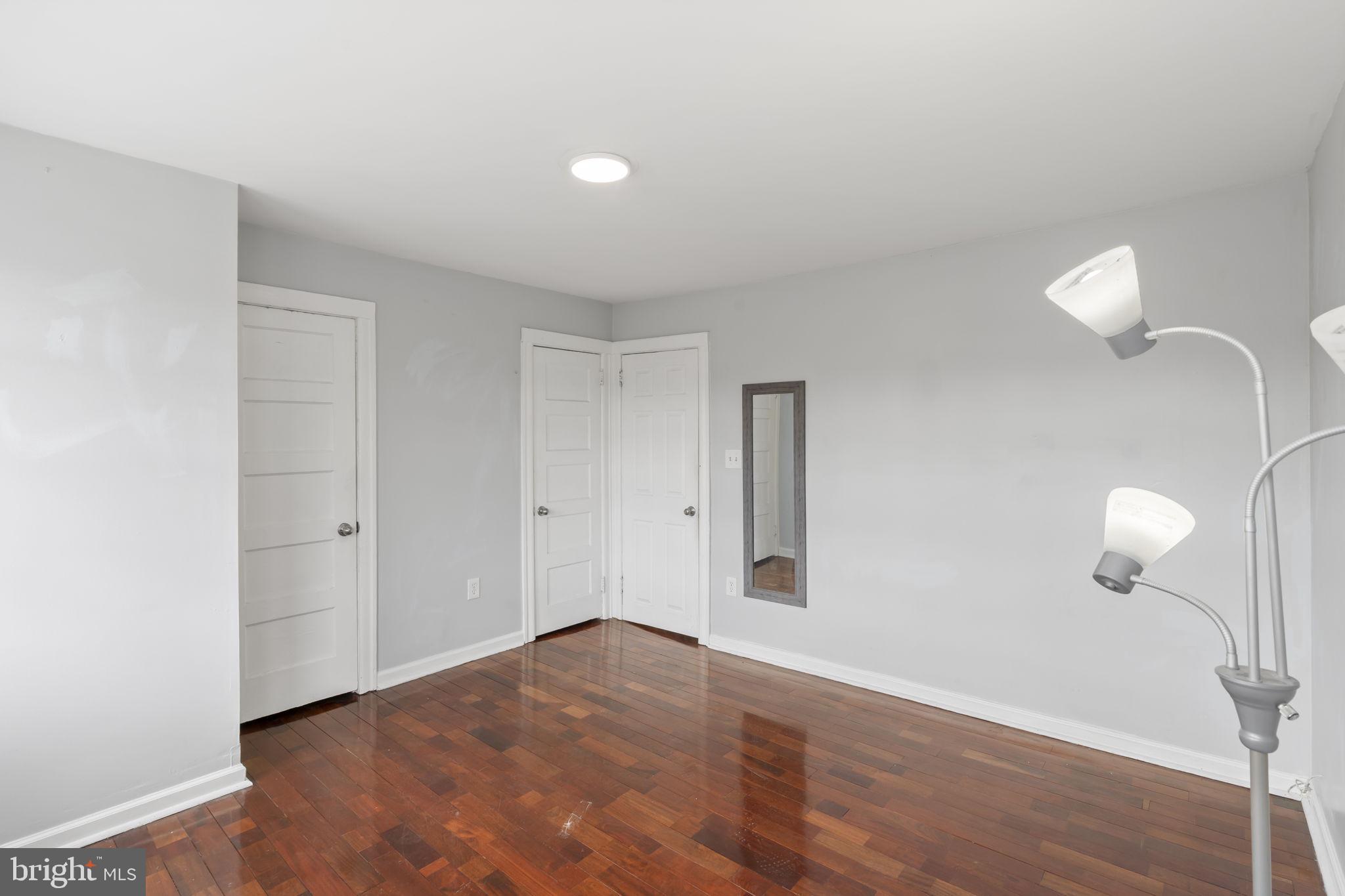 LAWNCREST - Residential