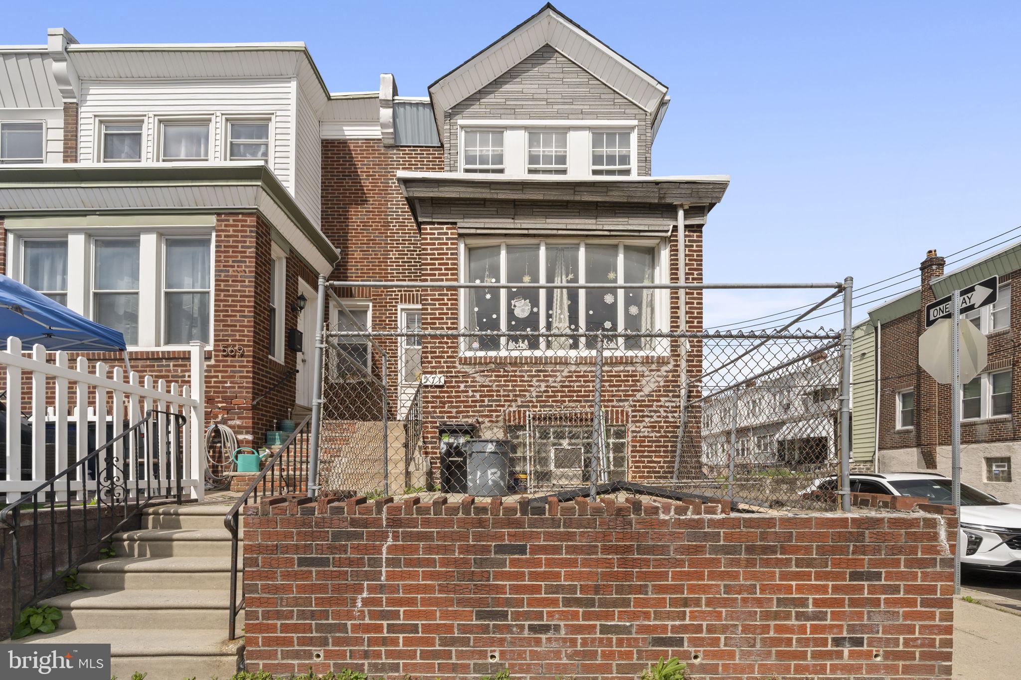 LAWNCREST - Residential