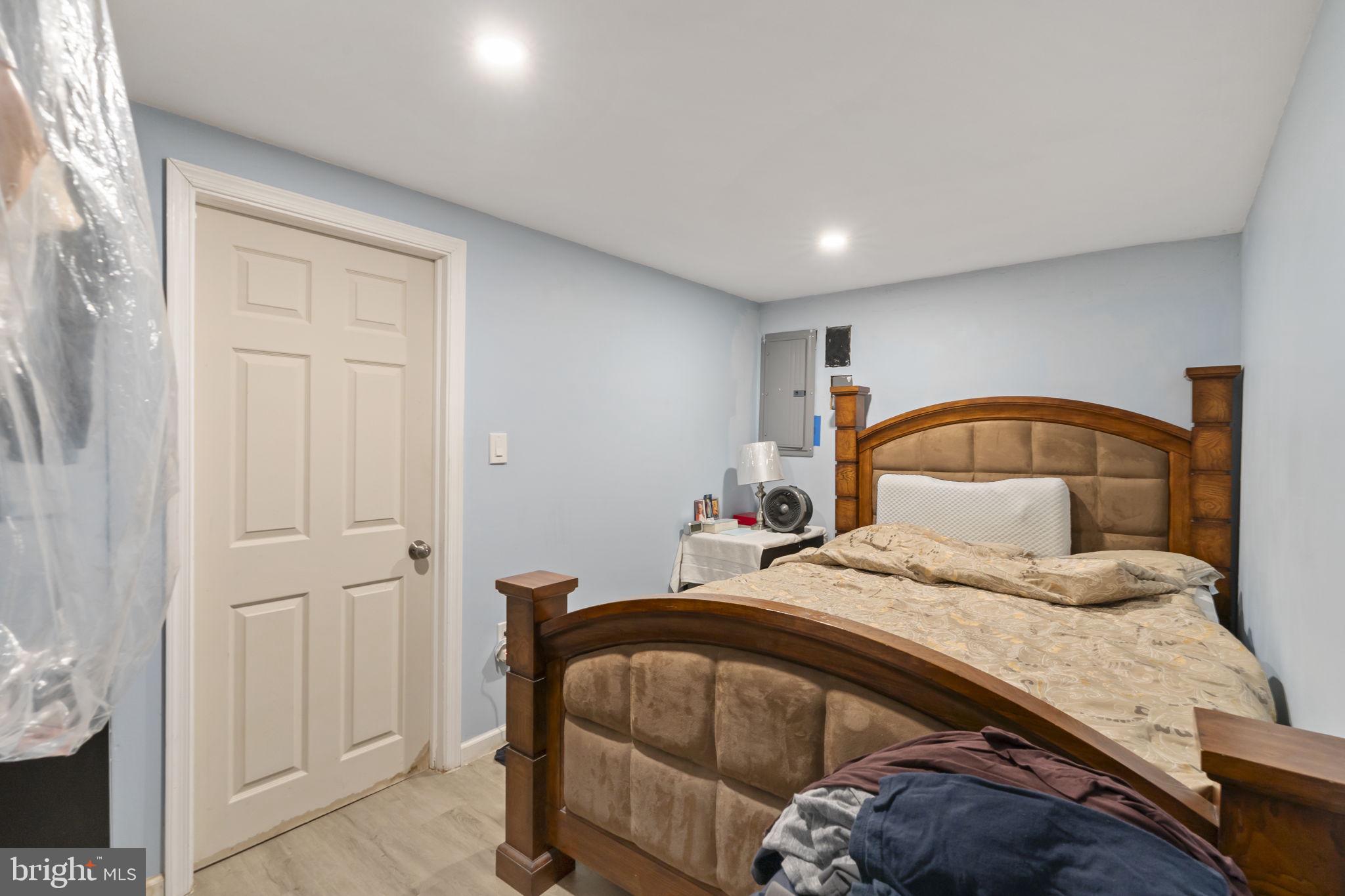 LAWNCREST - Residential