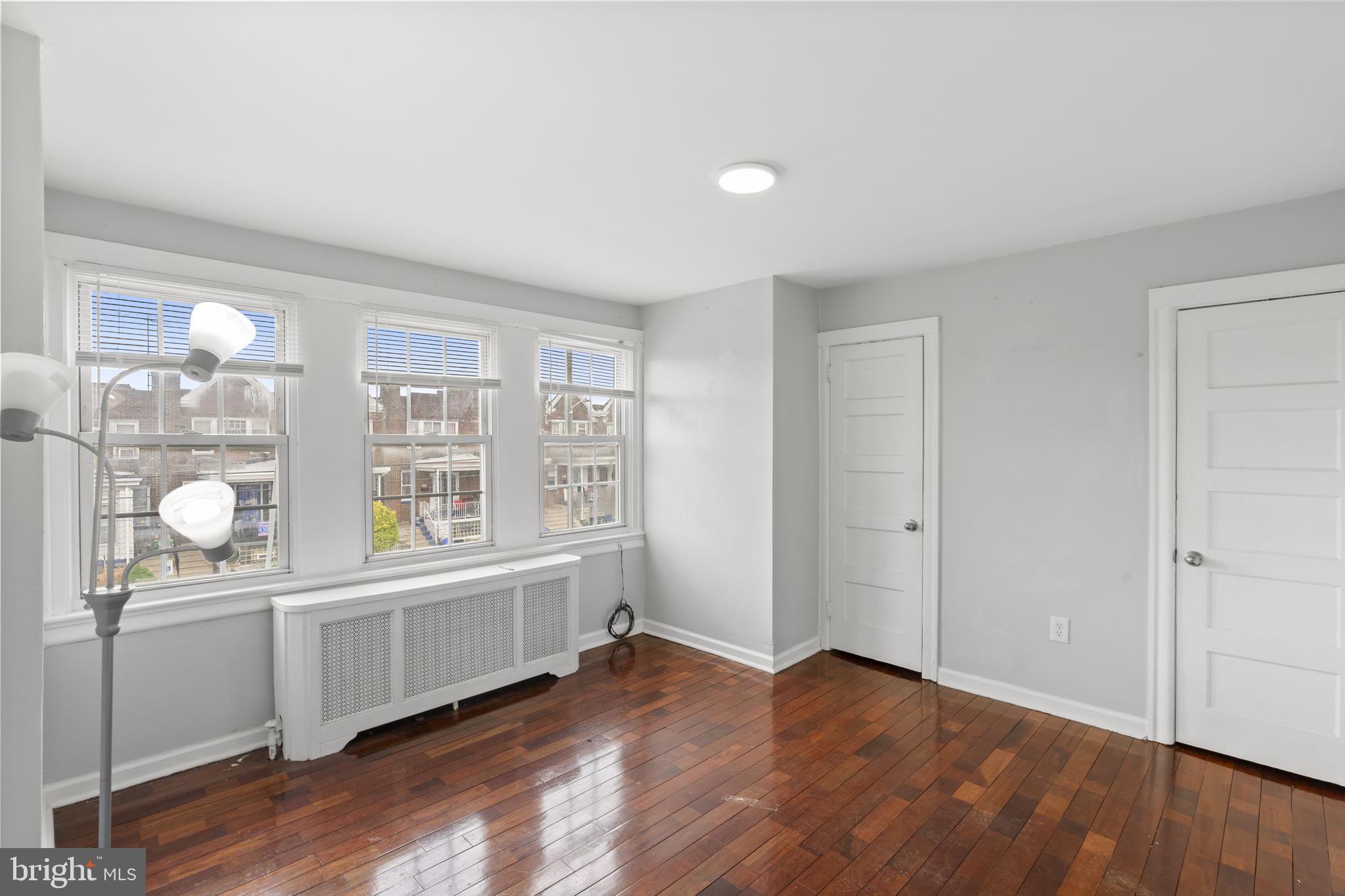 LAWNCREST - Residential
